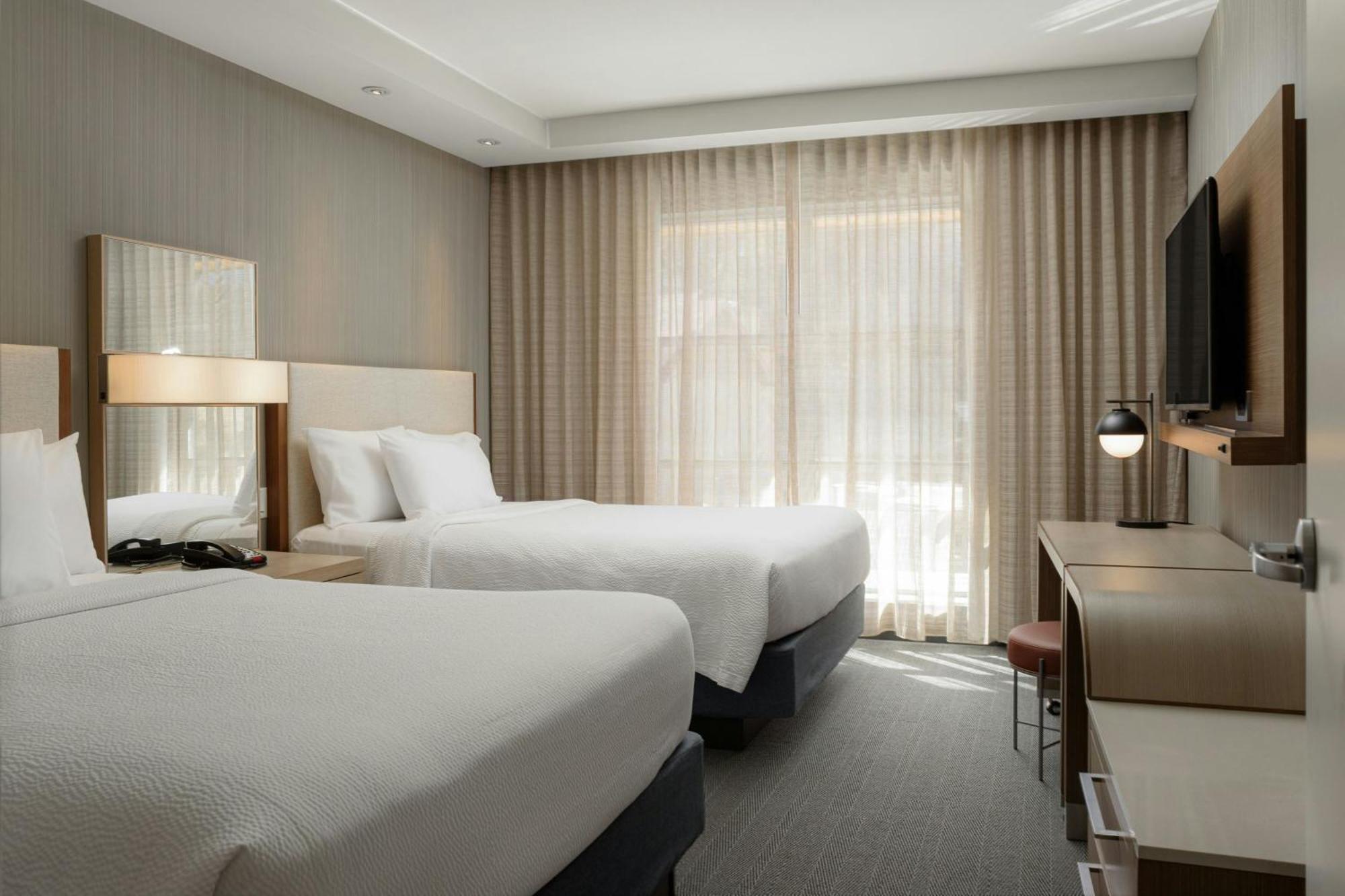Courtyard By Marriott Gatlinburg Downtown Hotell Exteriör bild