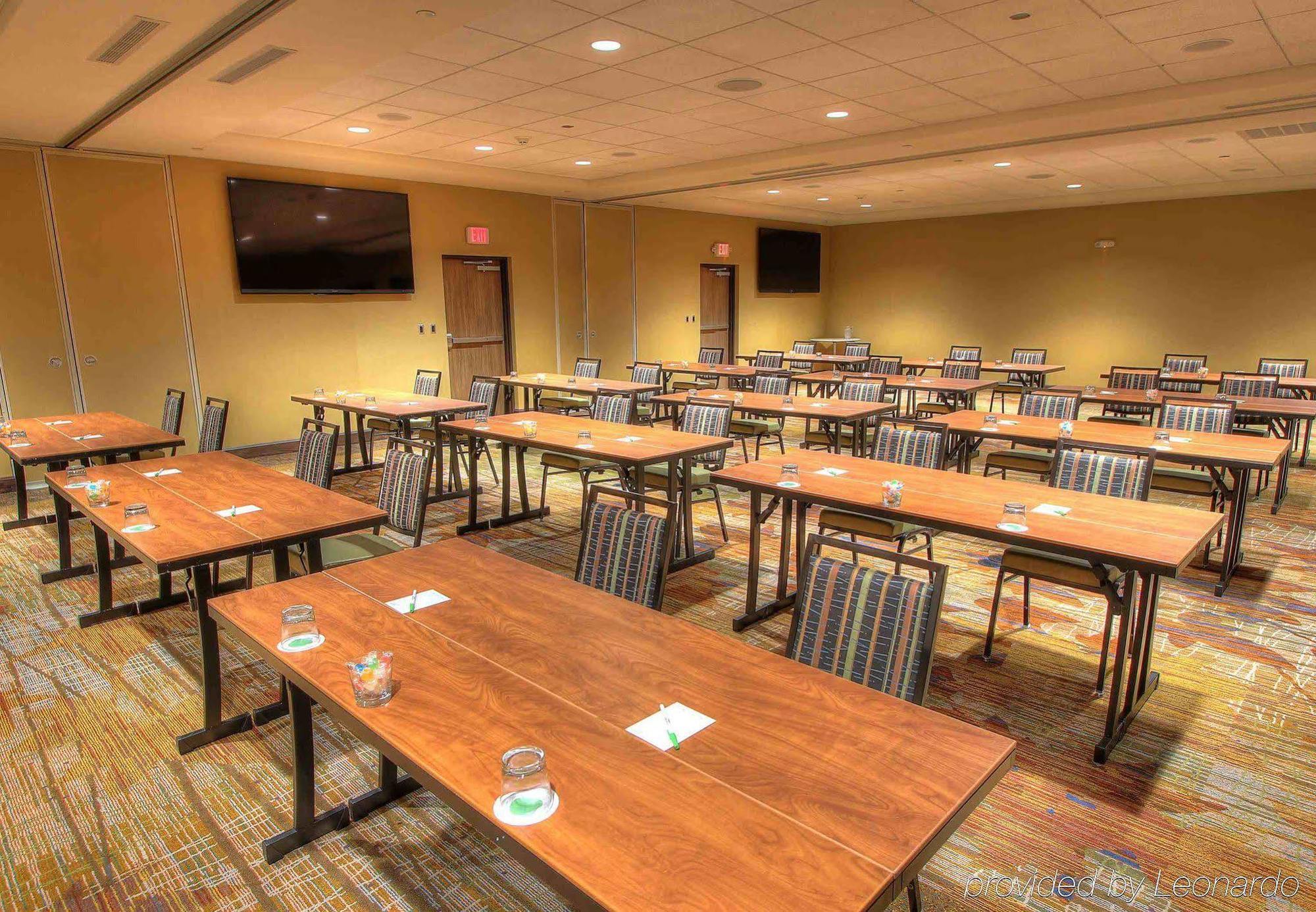 Courtyard By Marriott Gatlinburg Downtown Hotell Exteriör bild